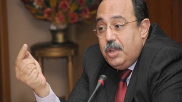 محافظ الإسكندرية: الإنتهاء من أعمال إنارة ميدان محطة مصر محافظ الإسكندرية: الإنتهاء من أعمال إنارة ميدان محطة مصر