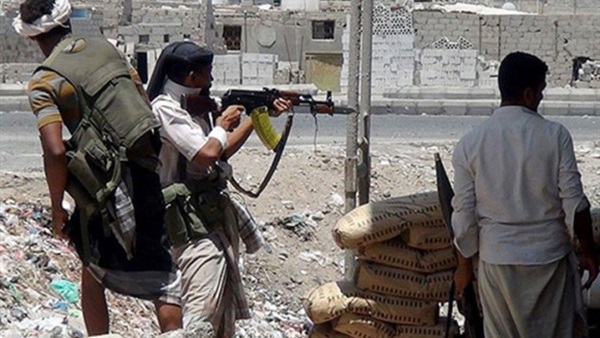قتلى وجرحى في معارك عنيفة بين المقاومة اليمنية والحوثيين بتعز