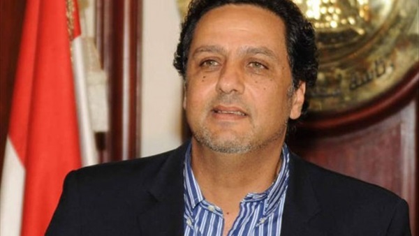 حازم عبدالعظيم: عائدات قناة السويس تراجعت 109 ملايين دولار