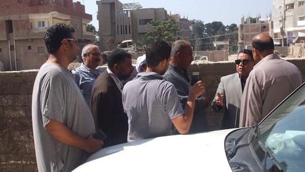 وكيل صحة الشرقية يعاين المقر المؤقت لوحدة طب الصالحية