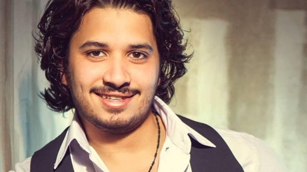 مصطفى حجاج يستعد لتسجيل «كل يوم عمال تحلو» مصطفى حجاج يستعد لتسجيل «كل يوم عمال تحلو»