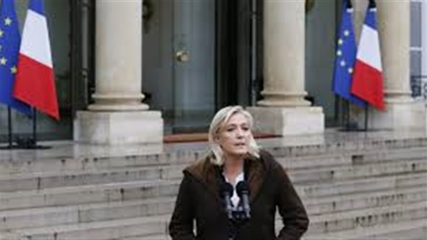 فرنسا.. الإسلام واليمين المتشدد و"جدال البوركيني"