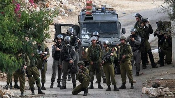 إصابة 7 فلسطينيين برصاص الاحتلال في مخيم الفوار جنوب الخليل إصابة 7 فلسطينيين برصاص الاحتلال في مخيم الفوار جنوب الخليل