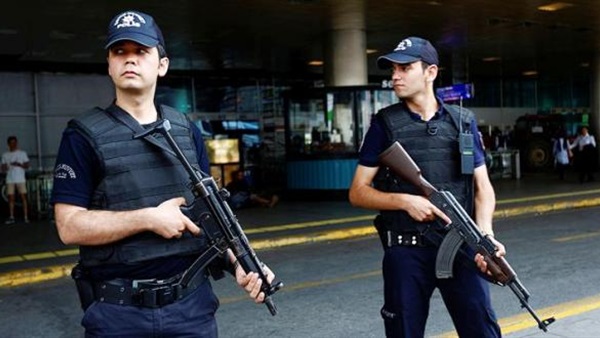 الشرطة التركية تداهم 44 شركة تتهمها بدعم حركة فتح الله جولن ماليا