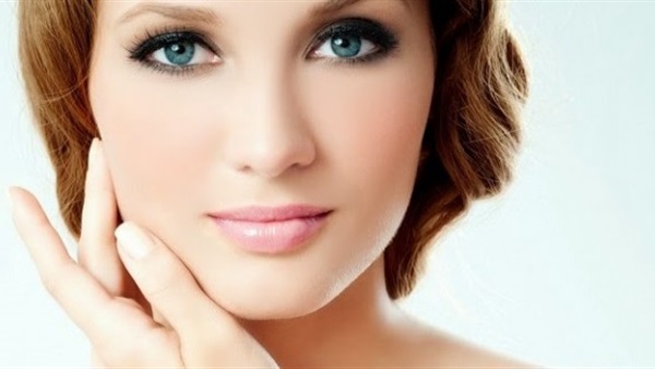 10 نصائح تساعدك على وضع الماكياج المناسب للنظارة…طبقيها!