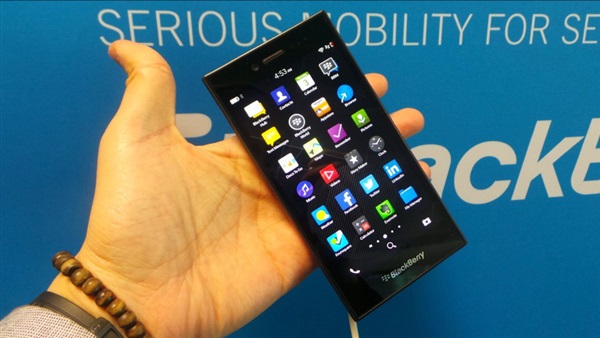 بلاكبيري تصدر تحديث جديد للهاتفين Priv و DTEK50