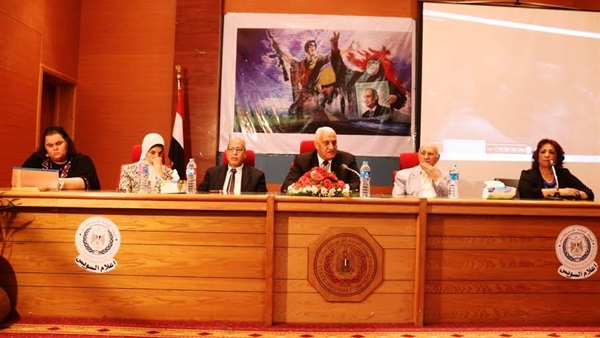 بالصور.. دور المراة المصرية وخوضها انتخابات المحليات بأعلام السويس