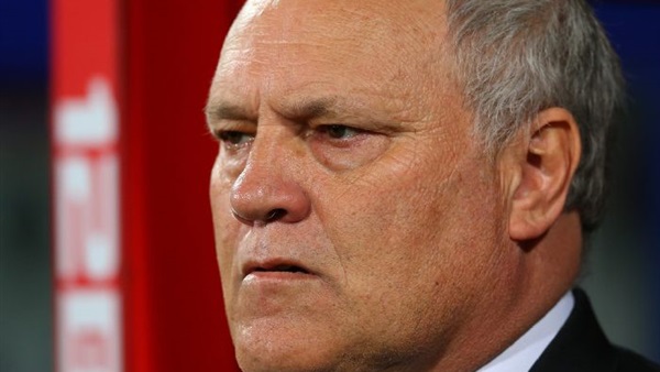 مترجم يول : الهولندى لم يهرب سوء الظروف دفعة للاستقالة 