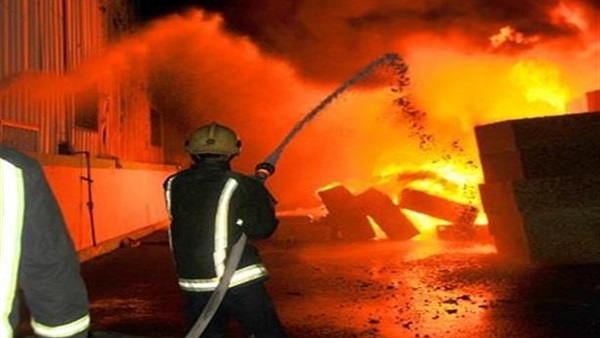 اندلاع حريق هائل في المرج.. والدفع بـ 5 سيارات إطفاء اندلاع حريق هائل في المرج.. والدفع بـ 5 سيارات إطفاء