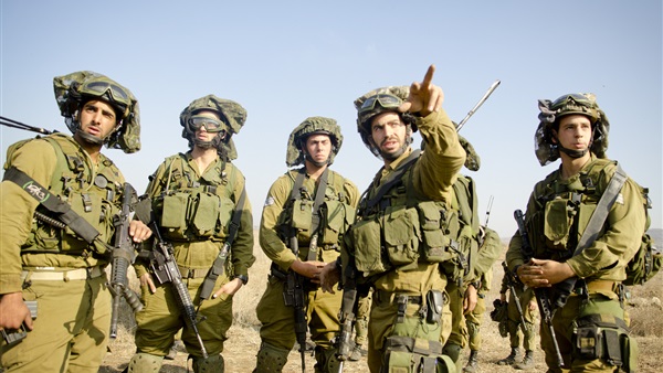 الجيش الإسرائيلي يقصف قطاع غزة بعد إطلاق صاروخ على سديروت