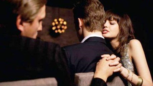 6 أسباب تدفع المرأة للخيانة