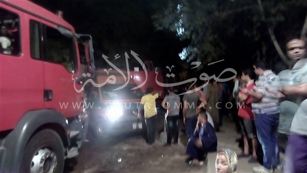 بالفيديو والصور..الدفع بـ15 سيارة إطفاء لإخماد حريق بجراج في منطقة المعادي بالفيديو والصور..الدفع بـ15 سيارة إطفاء لإخماد حريق بجراج في منطقة المعادي