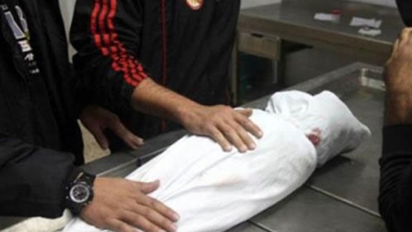 مصرع طفل إثر إصابته بطلق نارى أثناء تنظيف والده سلاحه بالهرم مصرع طفل إثر إصابته بطلق نارى أثناء تنظيف والده سلاحه بالهرم