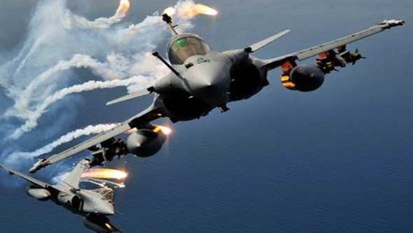 سلاح الجو السوري ينفذ 100 طلعة جوية على تجمعات التنظيمات المسلحة
