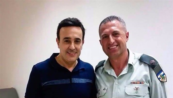 «صابر الرباعي» يكشف حقيقة صورتة مع الضابط الإسرائيلي 