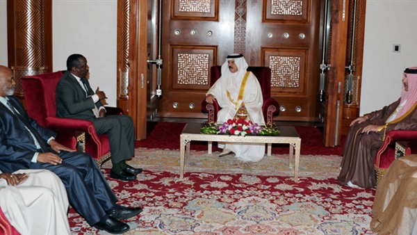 العاهل البحريني يتسلم رسالة من البشير تتعلق بالمستجدات الراهنة