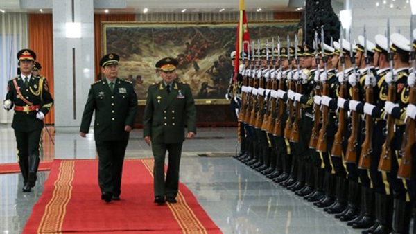 رئيسا هيئة الأركان الروسية والباكستانية يؤكدان توطيد العلاقات