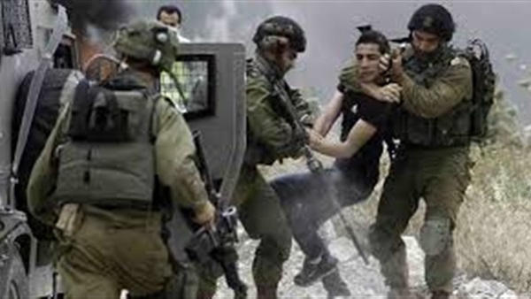 قوات الاحتلال تعتقل 3 فلسطينيين من القدس