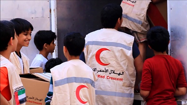 الهلال الأحمر الإماراتي يتكفل بعلاج 1500 جريح يمني