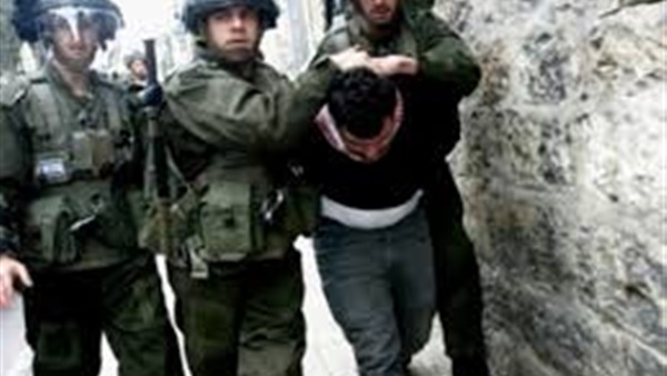 الاحتلال الاسرائيلي يعتقل 4 فلسطينيين بالضفة الغربية