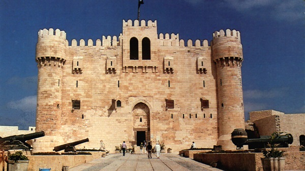 ‏‫تركيب جهاز رصد زلزالي في قلعة قايتباي الأثرية بالإسكندرية