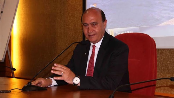 «مميش»: 275 سفينة عبرت قناة السويس خلال الأسبوع الماضي «مميش»: 275 سفينة عبرت قناة السويس خلال الأسبوع الماضي