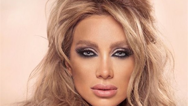 بالصورة.. مايا دياب بـ«الهوت شورت» فى أحدث جلسة تصوير لها بالصورة.. مايا دياب بـ«الهوت شورت» فى أحدث جلسة تصوير لها