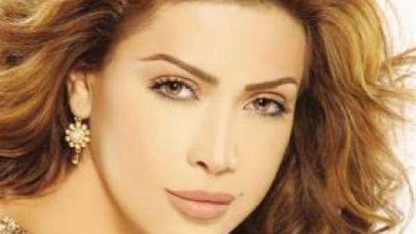 نوال الزغبى تهنىء شرين على حفل مهرجان «بعلبك»