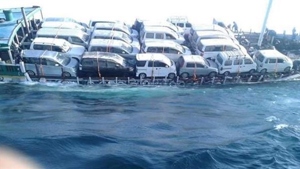 غرق سفينة هندية قبالة سواحل عُمان غرق سفينة هندية قبالة سواحل عُمان