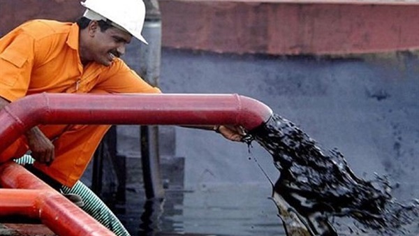 فنزويلا وإيران تسعيان لتحقيق الاستقرار في سوق النفط