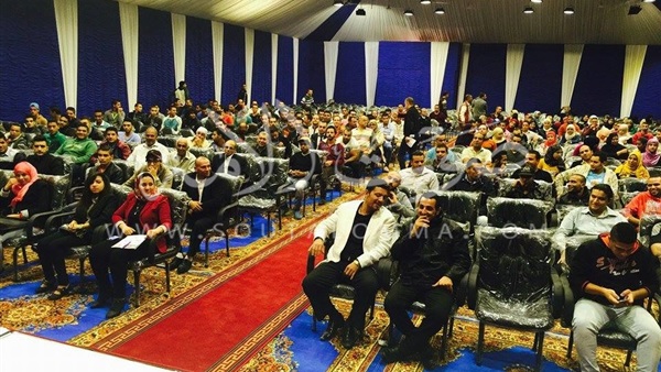 500 شاب يشاركون في اليوم الأول لحملة التطوع لقائمة «في حب مصر»