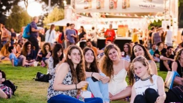 مهرجان إسرائيلي للخمور على أرض مقبرة إسلامية بالقدس مهرجان إسرائيلي للخمور على أرض مقبرة إسلامية بالقدس