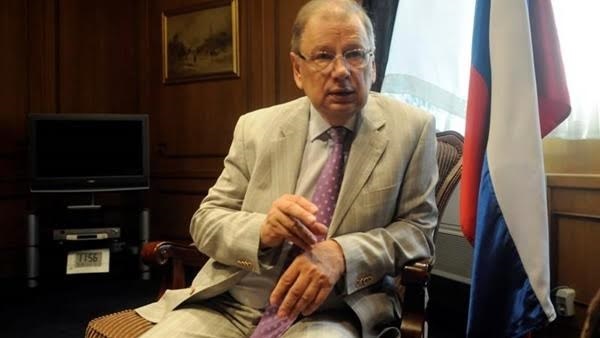 سفير بيلاروسيا بالقاهرة يبحث مع الشركة القابضة إنتاج الأدوية
