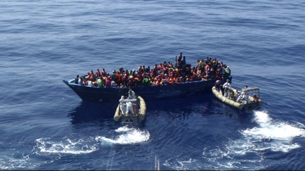 خفر السواحل ايطالي يعلن إنقاذ 1100 لاجىء في البحر المتوسط