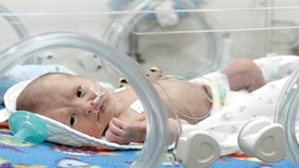 فى كندا.. صديقان يكتشفان تبديلهما اثناء ولادتهم  بعد 40 عاما