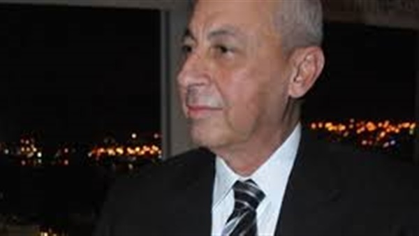 محافظ أسوان يوافق علي افتتاح فصلين جديدين للتمريض محافظ أسوان يوافق علي افتتاح فصلين جديدين للتمريض