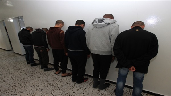 ضبط تشكيل عصابى تخصص فى تجارة المخدرات بشبين القناطر ضبط تشكيل عصابى تخصص فى تجارة المخدرات بشبين القناطر