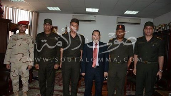بالصور.. رئيس جامعة بورسعيد يستقبل قائد قوات الدفاع الشعبى