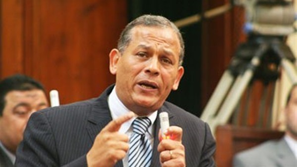 سر استقالة «السادات» من لجنة حقوق الانسان في البرلمان