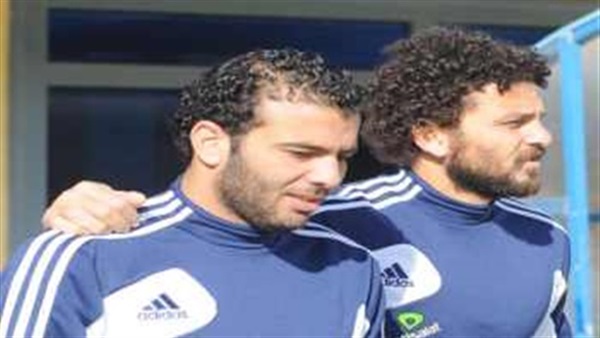 شبح التجديد يسيطر على ثنائي الاهلي شبح التجديد يسيطر على ثنائي الاهلي