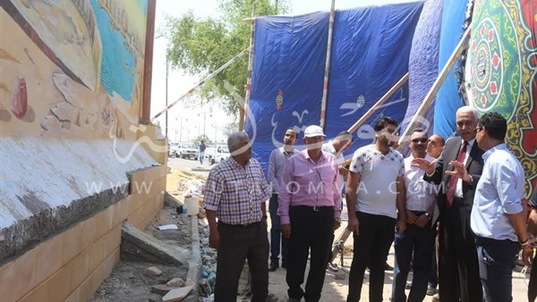 بالصور.. محافظ السويس يتفقد أعمال إنشاء جدارية «حلم سويسى» بالصور.. محافظ السويس يتفقد أعمال إنشاء جدارية «حلم سويسى»