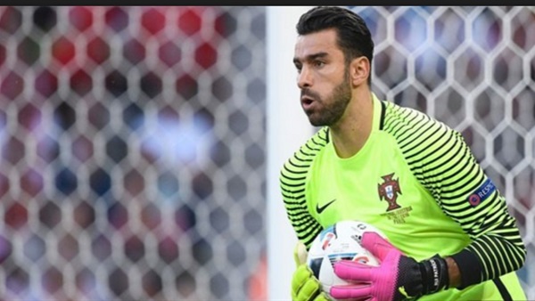 الحارس الأوروجوائي سالفادور إتشازو ينتقل على سبيل الاعارة لصفوف باري