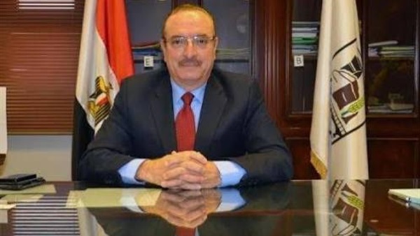 محافظ بني سويف يخفض درجات القبول بالثانوي العام إلى 212 درجة محافظ بني سويف يخفض درجات القبول بالثانوي العام إلى 212 درجة