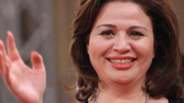 إلهام شاهين تستعد لـ«اضطراب عاطفى» إلهام شاهين تستعد لـ«اضطراب عاطفى»