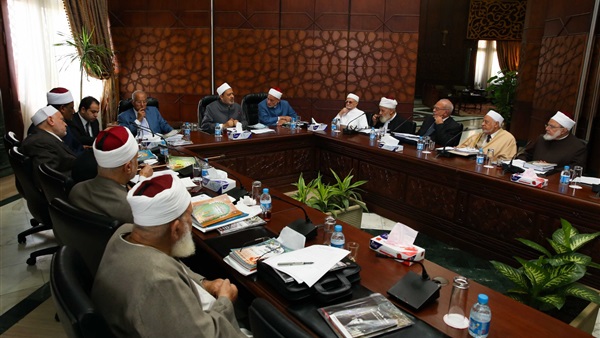 هيئة كبار العلماء بالأزهر ترفض دعواتِ تدويل إدارة الحرمين الشريفين هيئة كبار العلماء بالأزهر ترفض دعواتِ تدويل إدارة الحرمين الشريفين