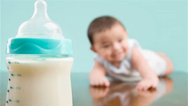 وزير الصحة يكشف مفاجأة بشأن لبن الأطفال وزير الصحة يكشف مفاجأة بشأن لبن الأطفال