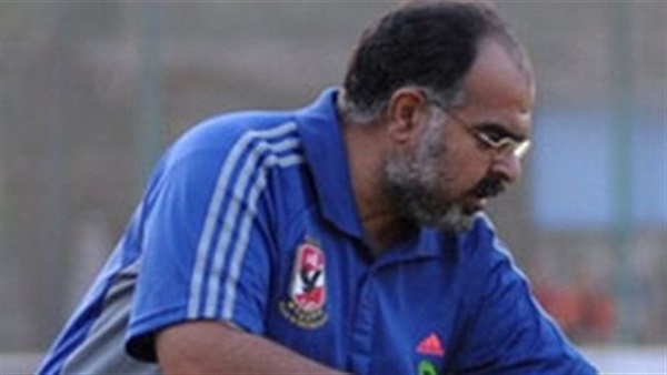 طبيب الأهلي ينهى الملفات الطبية للاعبين استعدادًا للمشاركات الافريقية