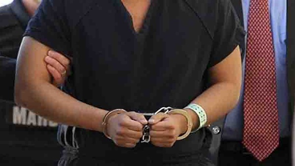 القبض علي 3 أشخاص مطلوبين في قضايا جنائية بأسيوط القبض علي 3 أشخاص مطلوبين في قضايا جنائية بأسيوط