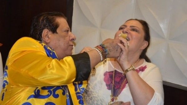 الصور الأولى لـ« شعبان عبد الرحيم وزوجته» بعد الزواج للمرة الثانية