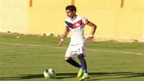الفار يوقع للأهلي 5 سنوات ويخرج معاراً الفار يوقع للأهلي 5 سنوات ويخرج معاراً